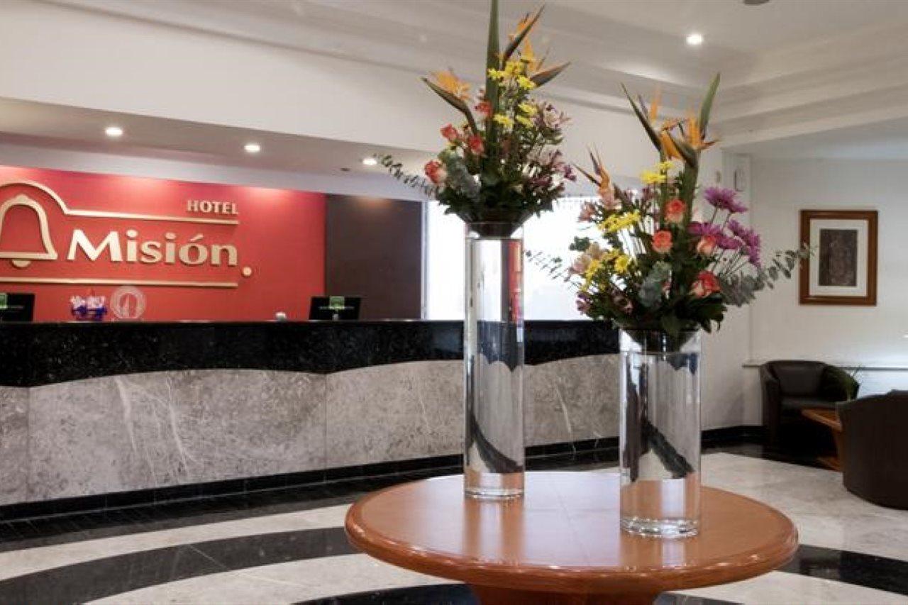 มีซิออน โตเรโอ เซนโตร เด กอนเบนซิโอเนส Hotel Naucalpan de Juarez ภายนอก รูปภาพ