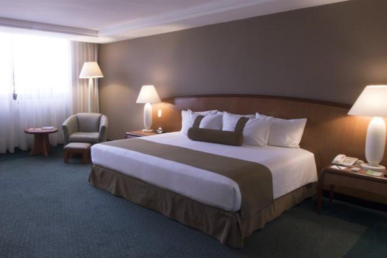 มีซิออน โตเรโอ เซนโตร เด กอนเบนซิโอเนส Hotel Naucalpan de Juarez ภายนอก รูปภาพ