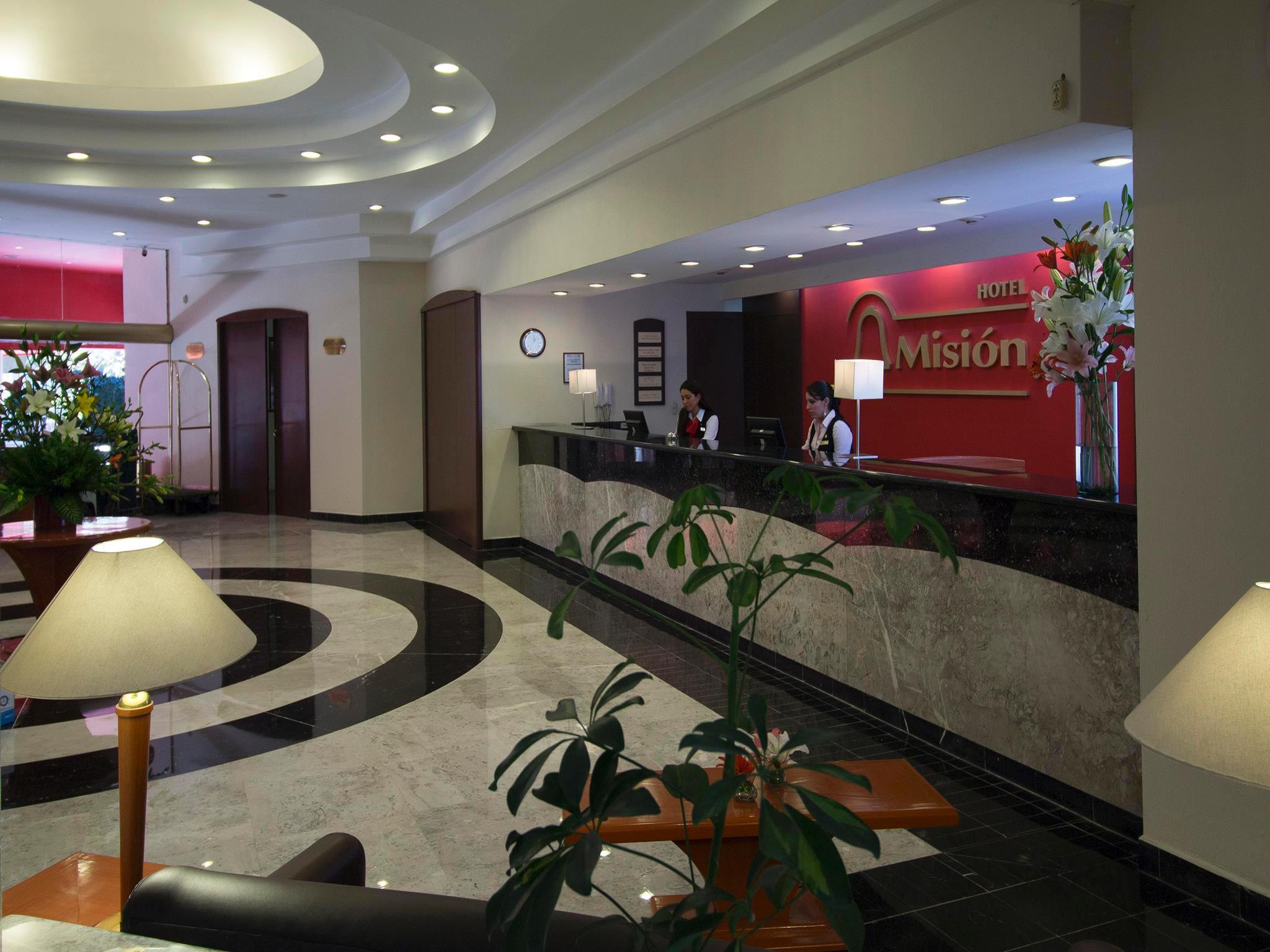 มีซิออน โตเรโอ เซนโตร เด กอนเบนซิโอเนส Hotel Naucalpan de Juarez ภายนอก รูปภาพ